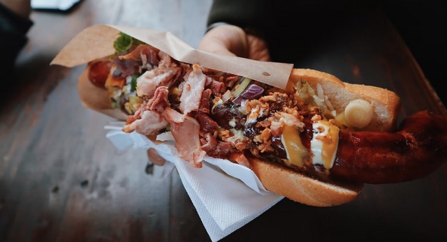 5 Ultimate Hot Dog Spots in Massachusetts