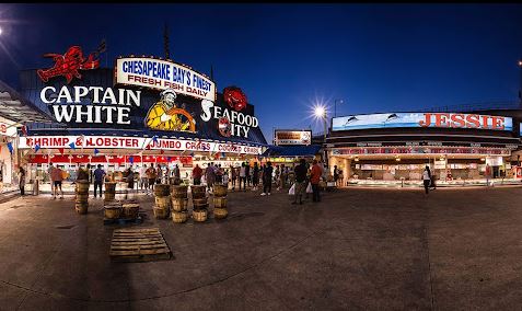Visiting The Maine Avenue Fish Market in Wastington, DC