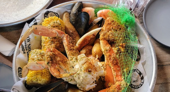 5 Must-Try: Best Low Country Boils in Charleston, SC