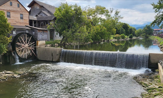 Where to Eat in Pigeon Forge TN